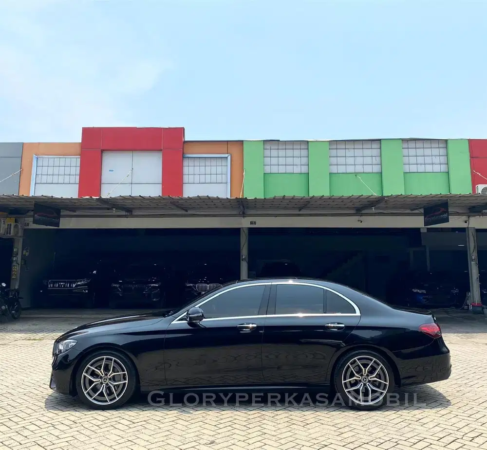 Mercedes Benz E300 AMG 2022/ 2023 KM 10rb ANTIK Mercy E300 E 300