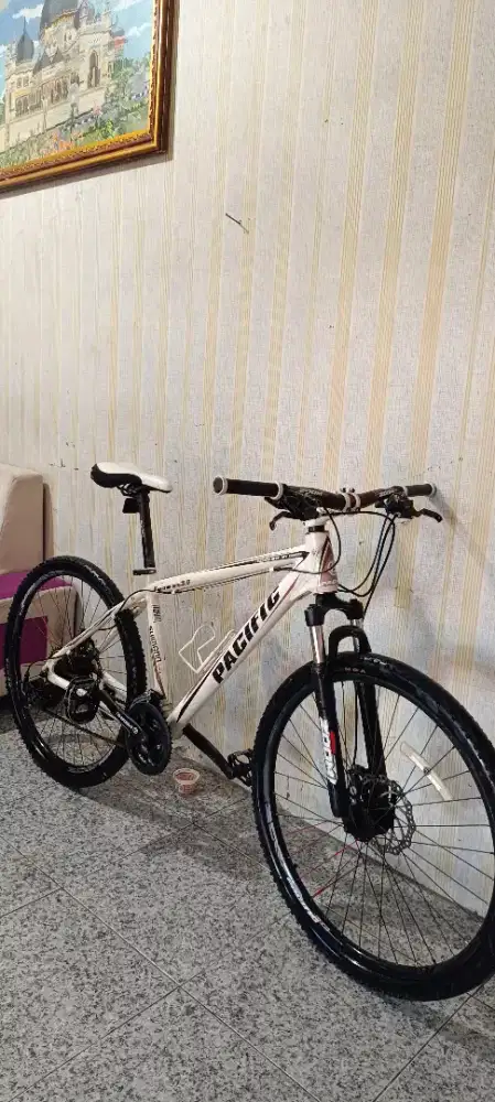 Pacific tractor DHX 3.0 
Ban 26 
Full alloy