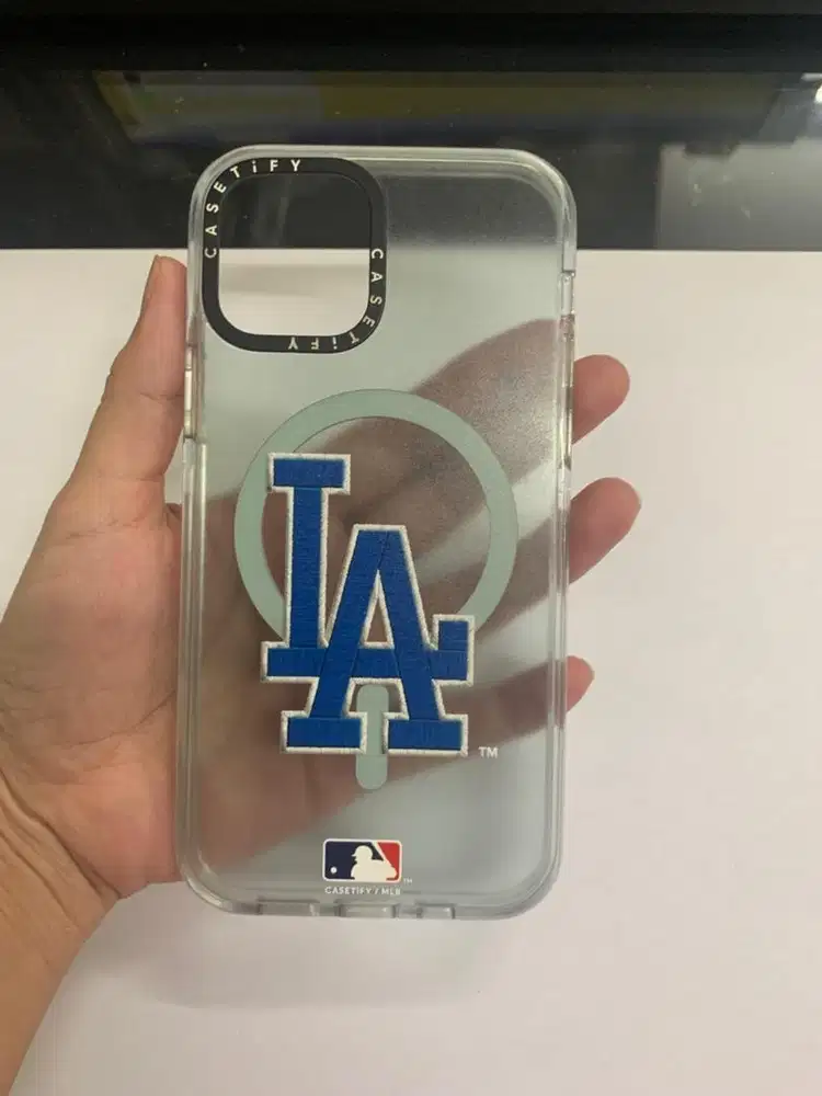 Casing castify LA iphone 12 pro