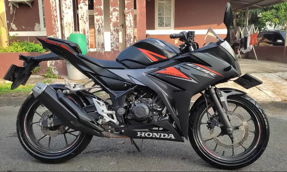 HONDA CBR 150R Facelift LED 2019 Tgn 1 Dari Baru Full Orisinil KM 6000