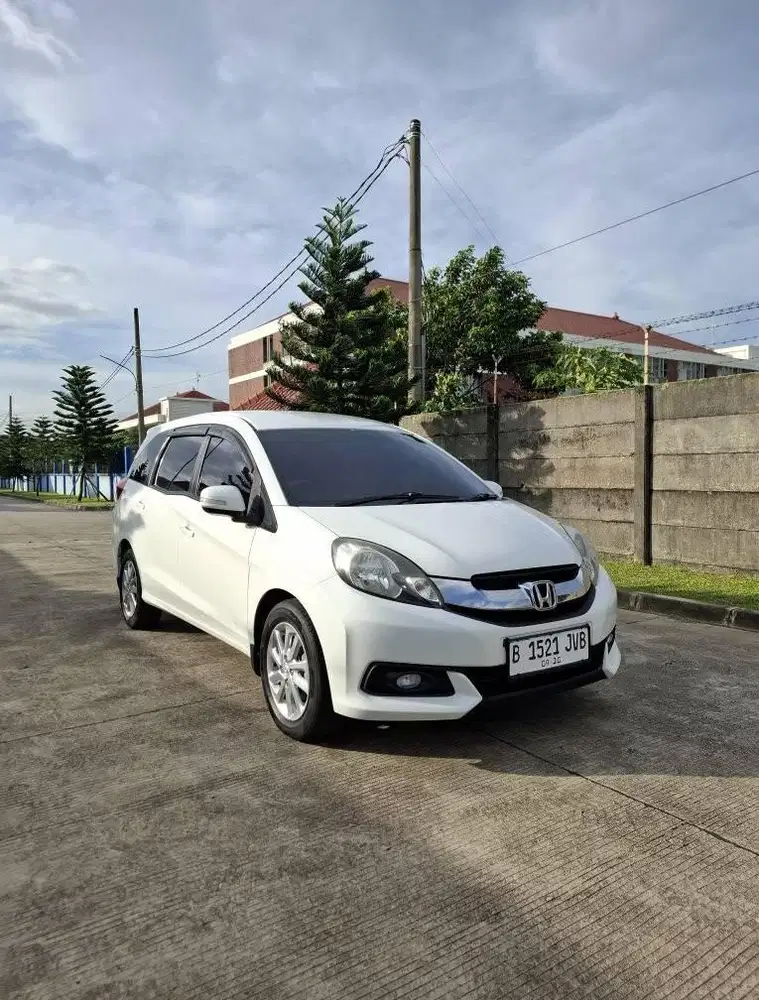 HONDA MOBILIO E AT 2014 CASH/KREDIT TDP10JT