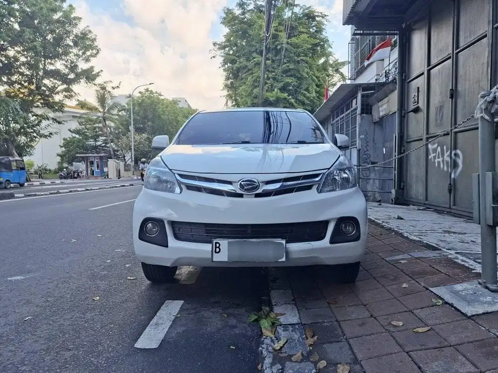 DAIHATSU XENIA 1.3 R MT MANUAL 2014 PUTIH