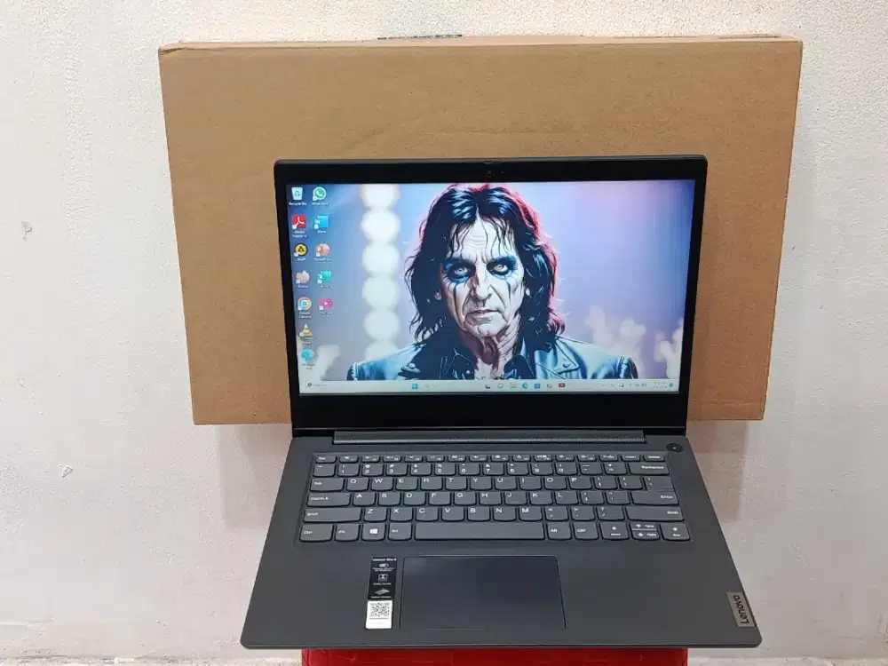Lenovo Ideapad Slim 3 Processor AMD 3020e /Ram 8GB /SSD 256GB