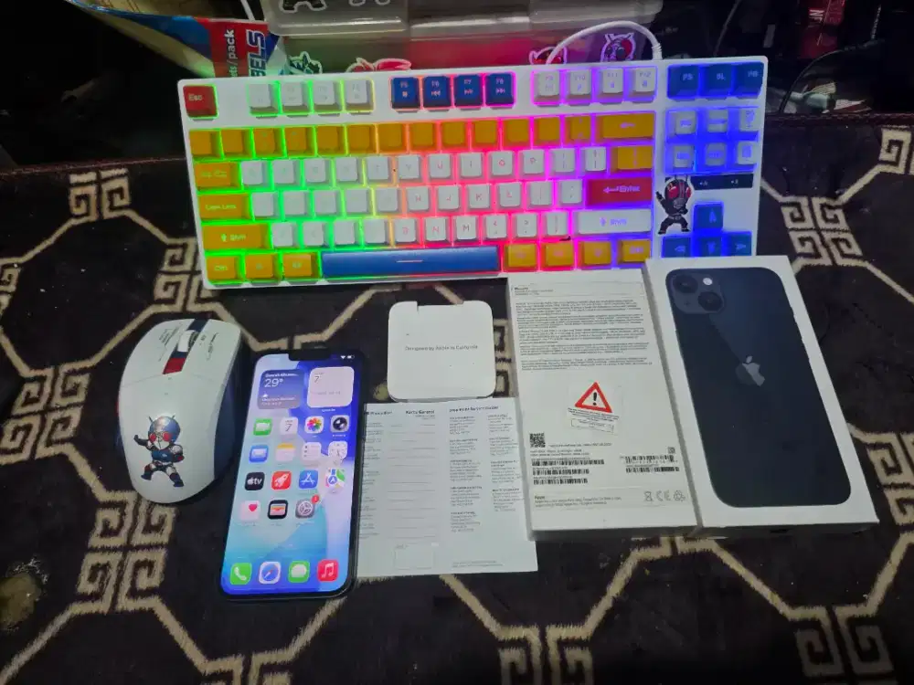 iPhone 13 128Gb iBox Mulus Garansi On Bisa TT Pastinya