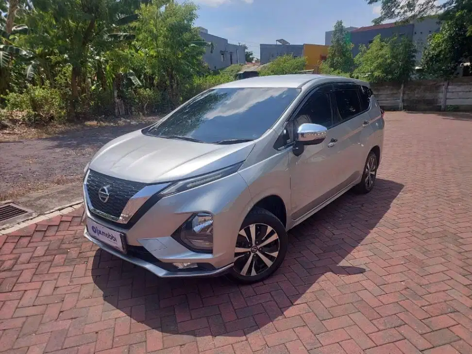 DP MURAH Nissan Livina 1.5 VL Bensin Matic 2019 Silver FN