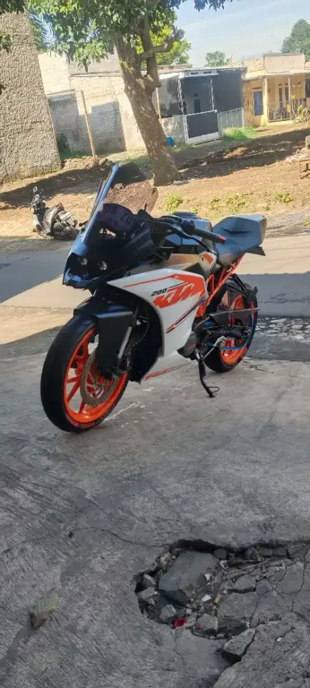 KTM RC 200 2017 KILOMETER LOW 20RIBU