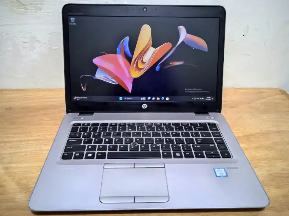 HP 15- efxxx
AMD Ryzen 5 5500U Ram 8 GB SSD 512 GB