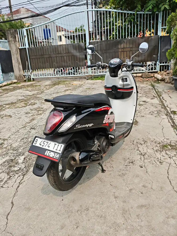 Dijual Scoopy sporty 2015 mesin segelan