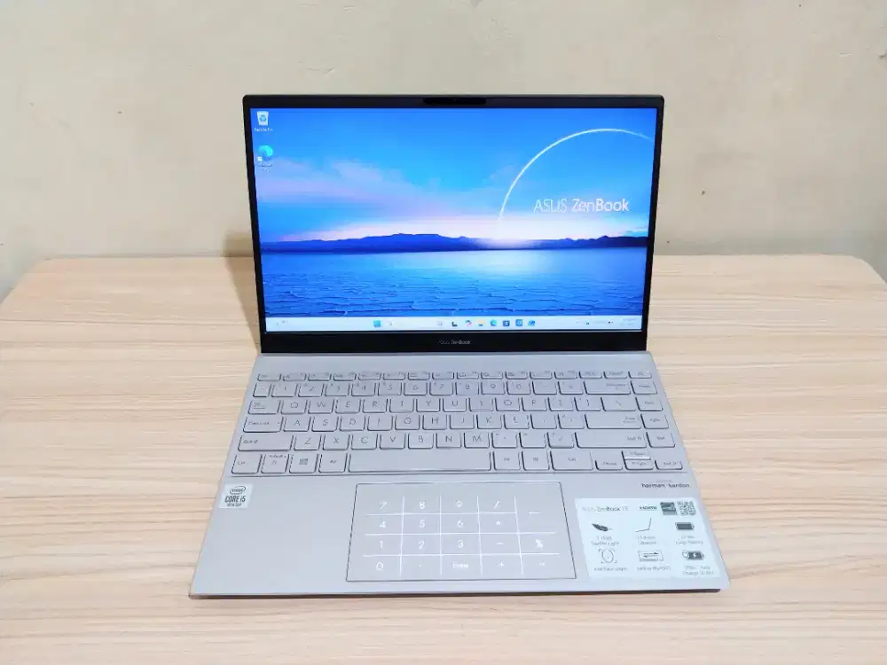 Asus ZenBook ux325J core i3-1035G1 ram 8/512GB Intel UHD graphic