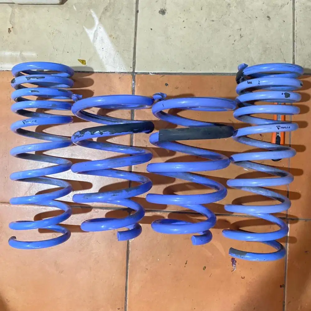 Lowering Kit Per Triple S Toyota Kijang Innova Bensin Reborn GNKI ANKI