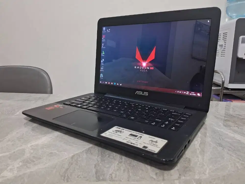 ASUS QUAD Core 7410 12GB AMD R5 Grafig 2.2Ghz Full Anti Gores LCD Baru