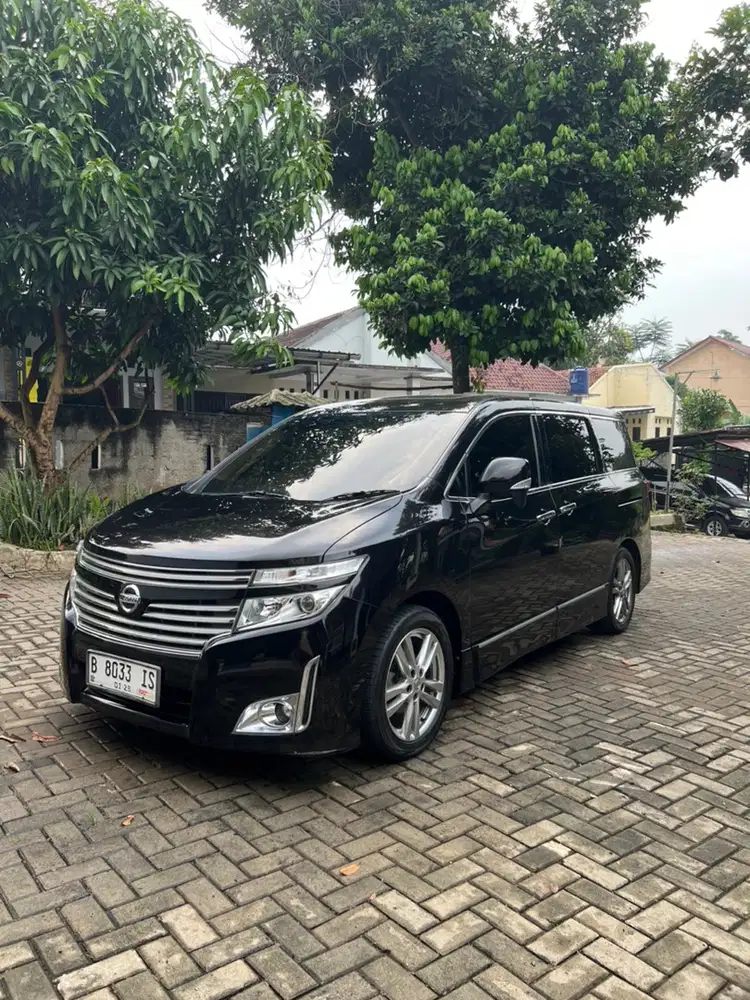 Nissan Elgrand 2011 Bensin