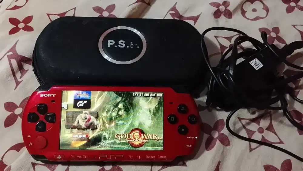 PSP slim seri 3000 tinggal main aja