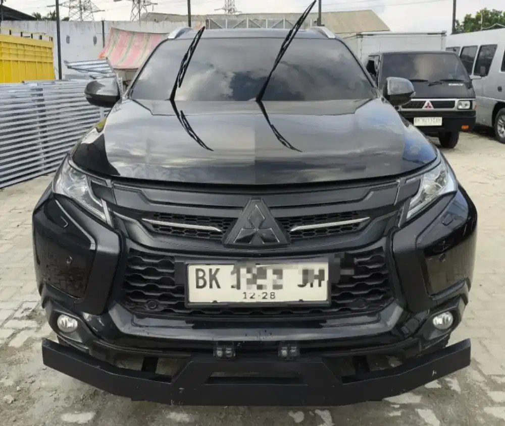 Pajero Dakar 4x2 AT 2018 Hitam