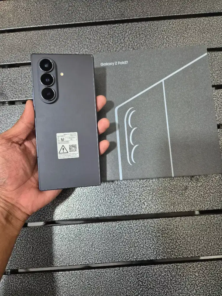 Samsung Z Fold 7 12/256gb sein like new jetblack