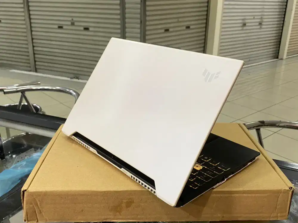 Laptop  ASUS TUF Dash GAMING F15  FX517ZC / 12th Gen Intel Core i5