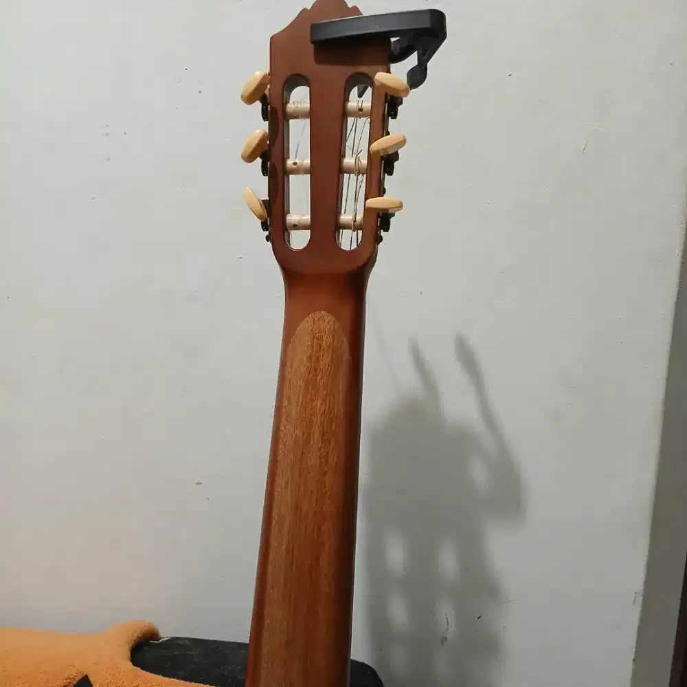 Gitar Yamaha C330A Akustik Klasik + Tas gitar, Pick, Kapo (Nego)