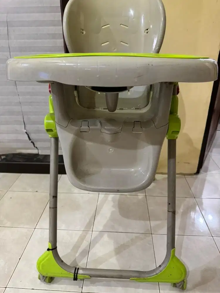 Baby High Chair untuk Belajar MPASI atau makan