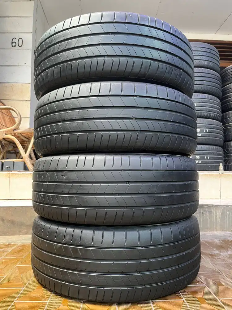 Ban Kumho Ecsta Ps71  215 55 r18 4Pcs