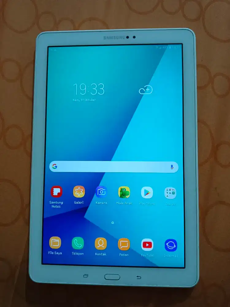 Dijual Sat set (Samsung Galaxy Tab A 2016 with S Pen)