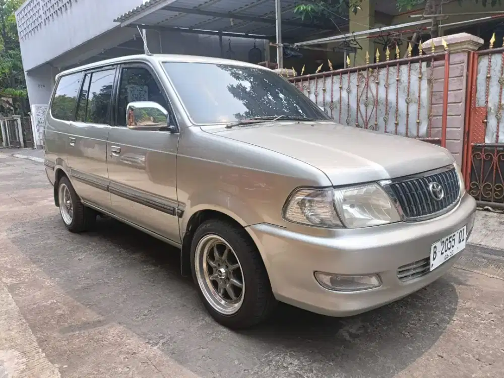 Toyota kijang Lgx 1,8 Efi AT th 2004