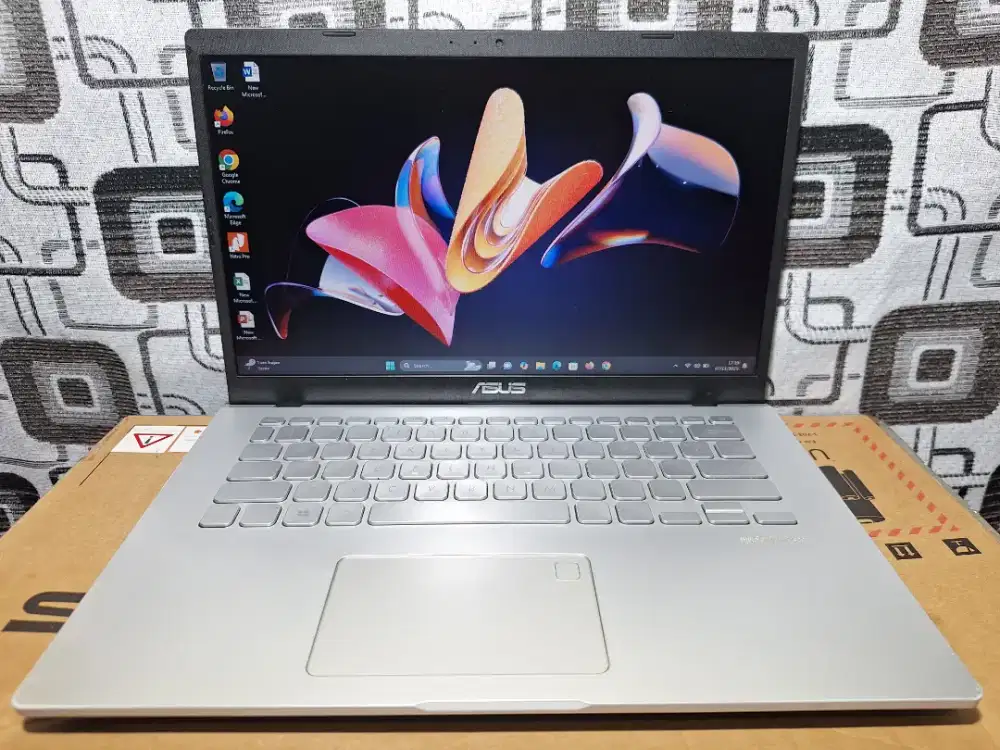 Laptop Asus VivoBook Core i3 ram 8gb dual VGA Nvidia Game Grafis