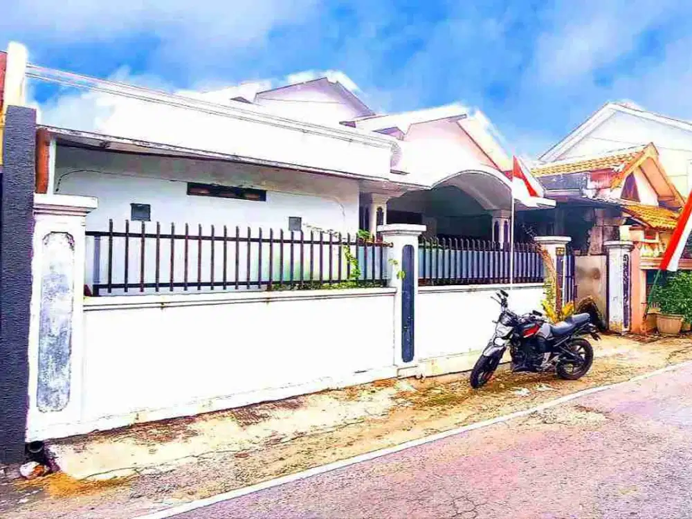 Rumah Second Bagus Bangunan Lama Kokoh di Solo