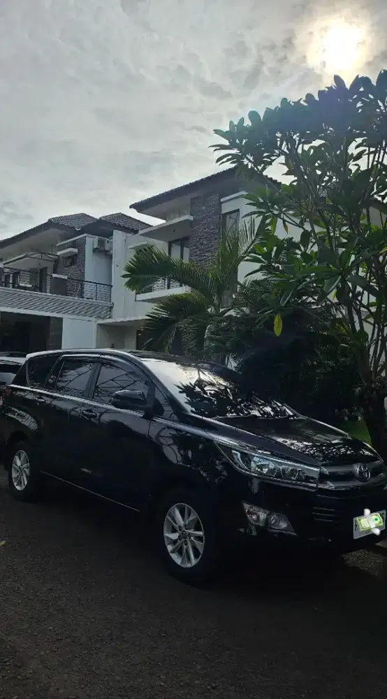 Toyota Innova Reborn 2.4 G Diesel AT 2020 – Hitam Metalik