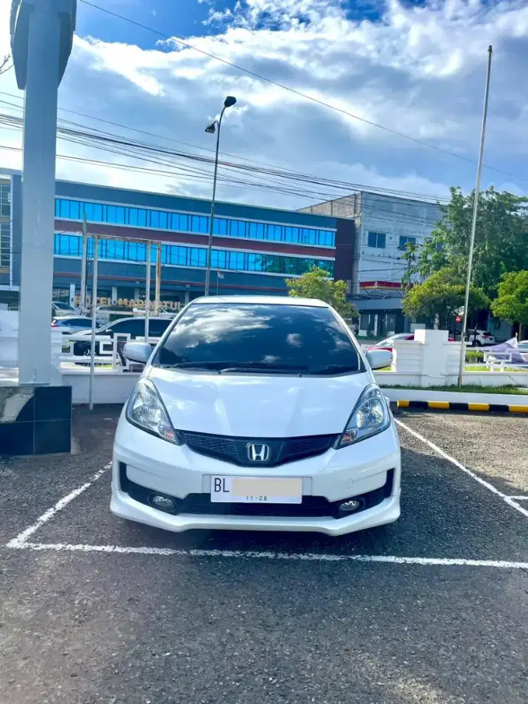 HONDA JAZZ RS AT