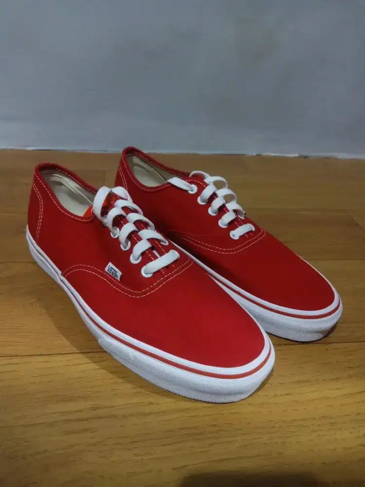 Sepatu Vans Authentic Red