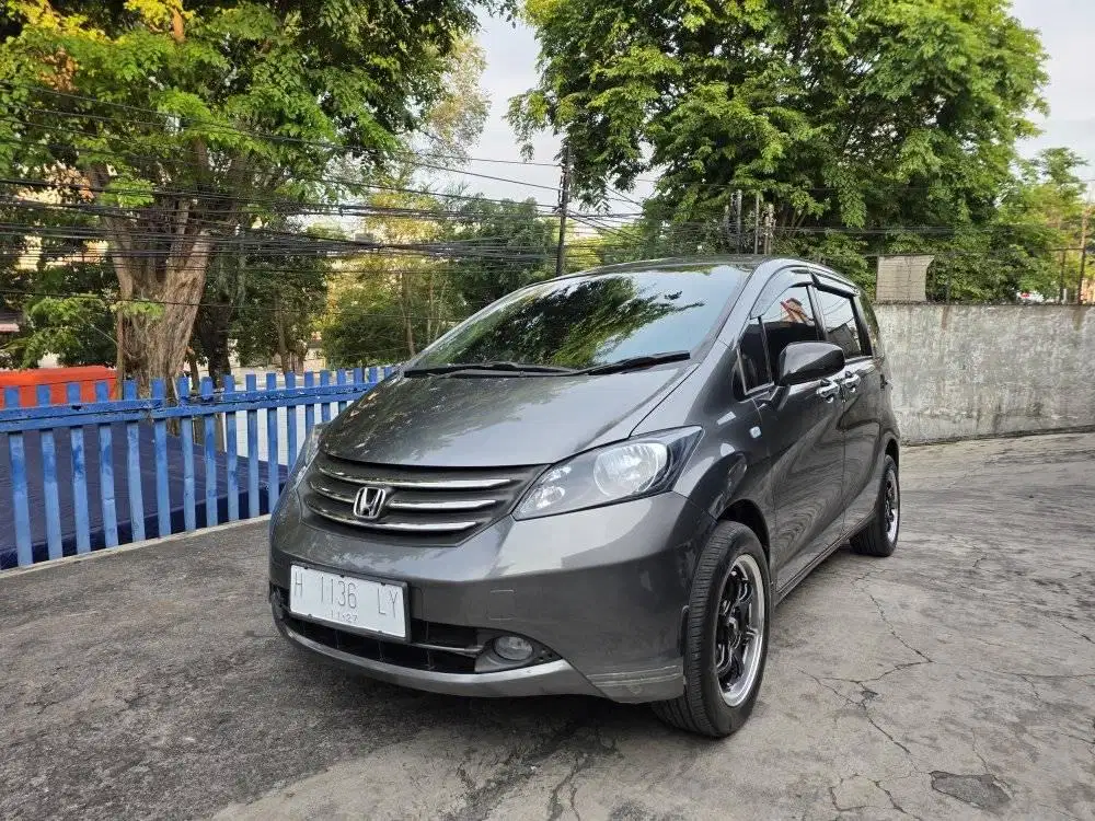 FREED PSD A/T 2009 (MATIC) brng spt baru plat H sienta serena 2010