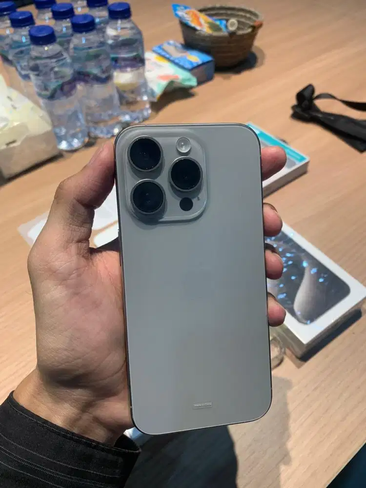 iphone 15 pro 128gb natural titanium resmi blibli