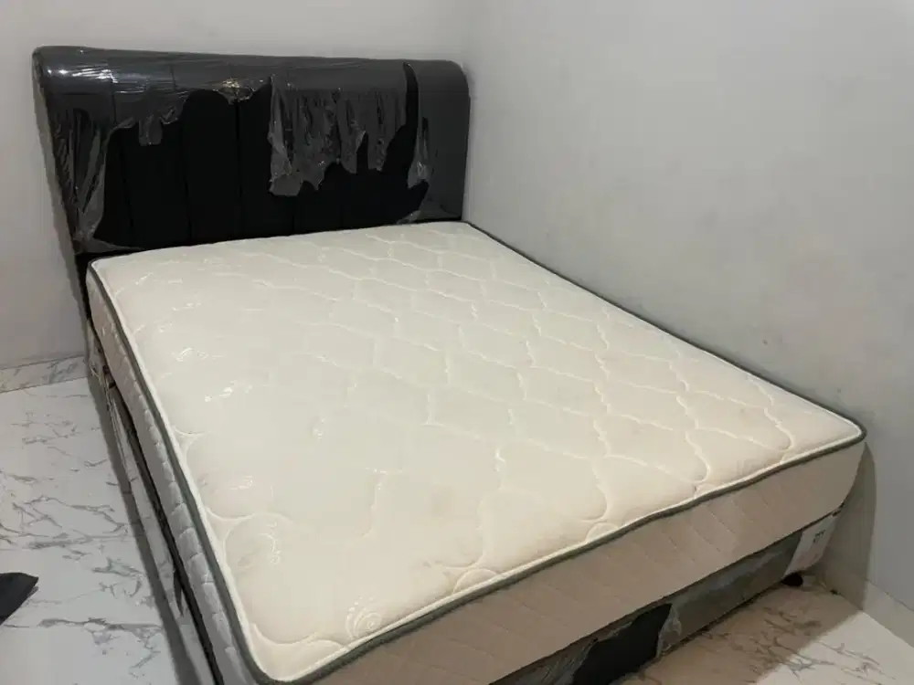 Divan set springbed masih seperti baru 99%