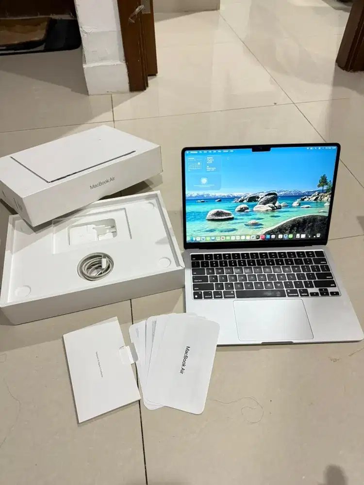 Macbook Air M3 2024 Silver Ram 8gb Ssd 256gb 13 inch iBox MRXQ3