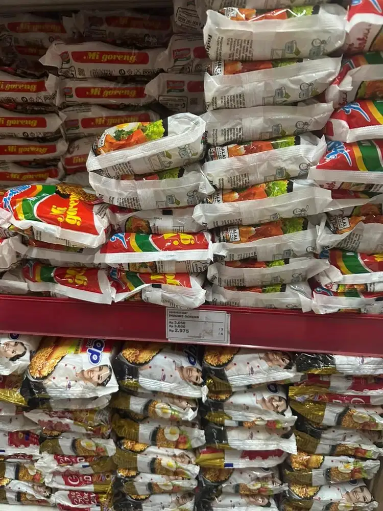 Staff kasir minimarket