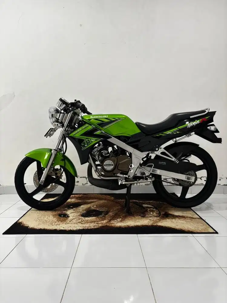 Kawasaki Ninja R 2014 (Full Original)