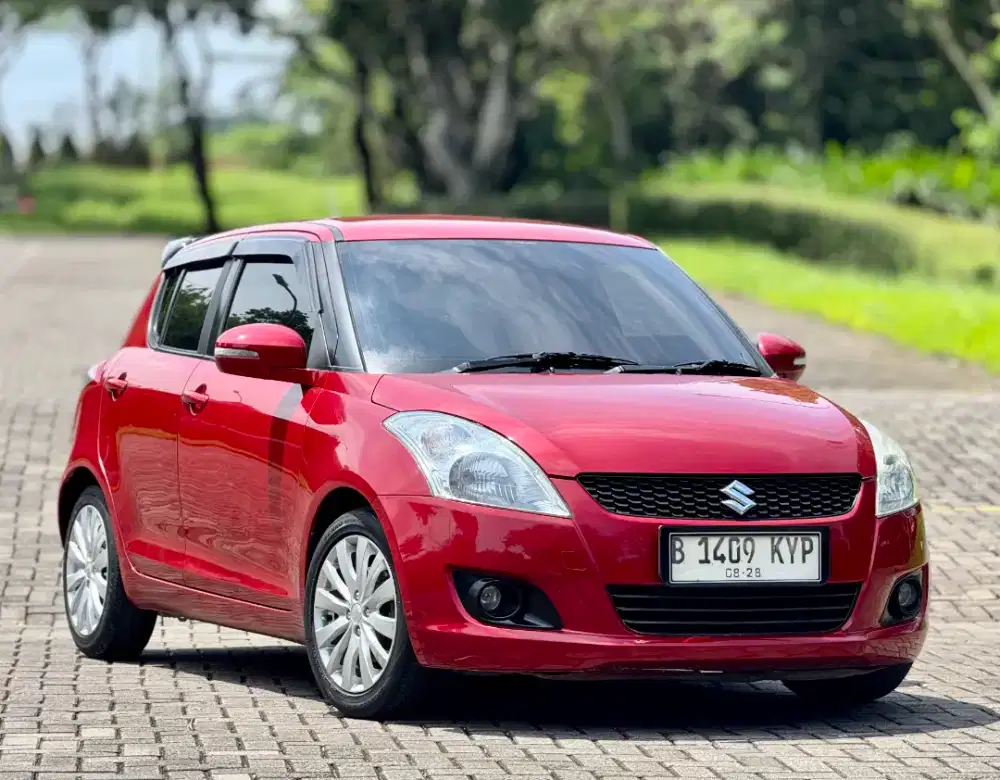 DP 4 jt! Km 90rb! Suzuki Swift GX Matic 2014 Facelift Antik!!