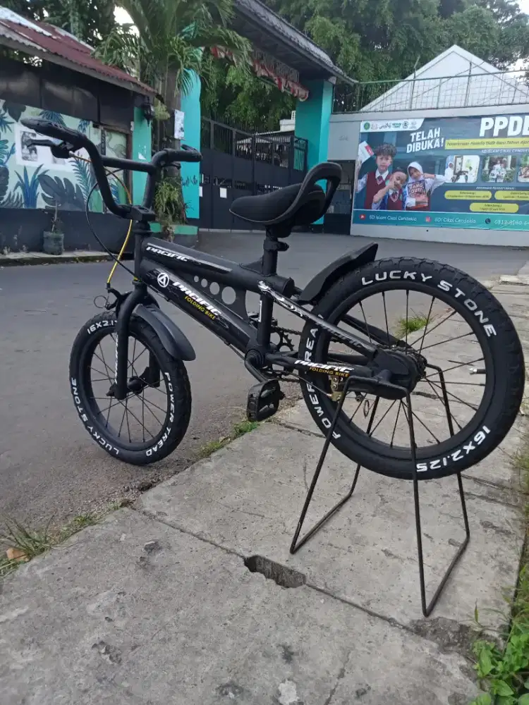 Sepeda BMX UK 16 PACIFIC