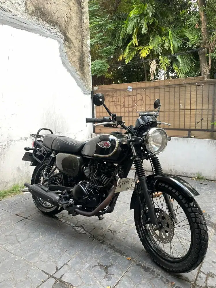 Kawasaki W 175 SE