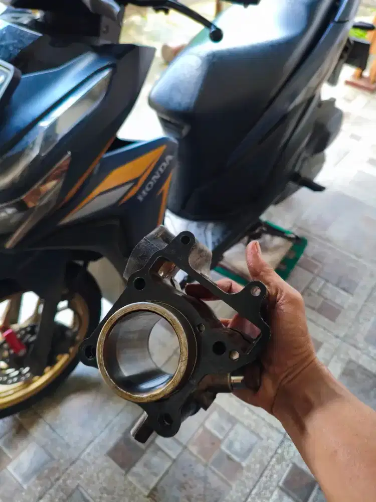 Blok vario 125 led 2022