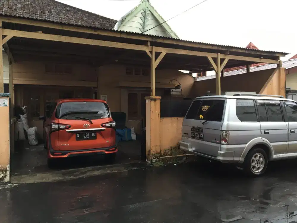 Dijual Murah Rumah Vintage Tengah Kota dekat Alun-Alun Malang