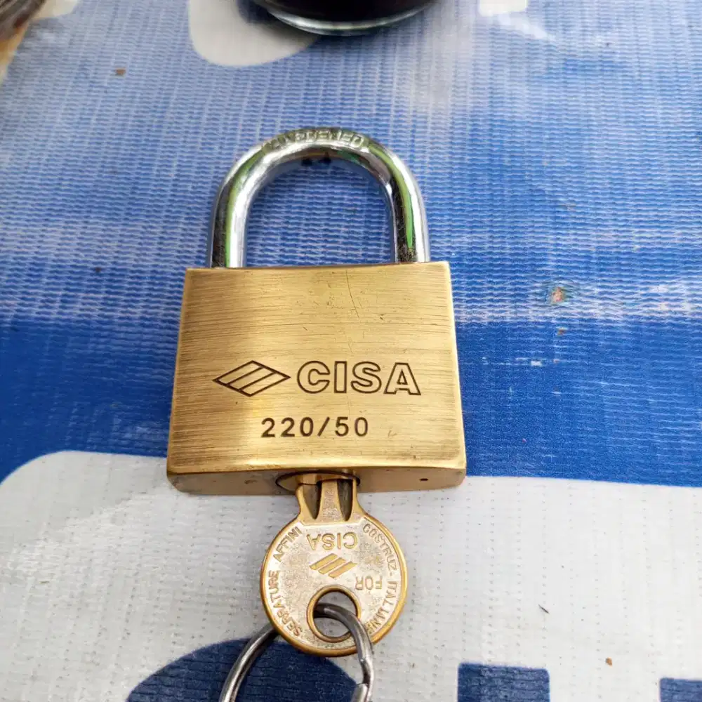 Dijual gembok merk cisa