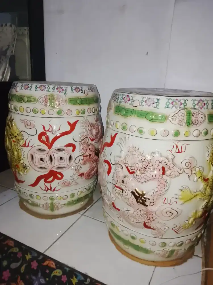Guci duduk motif naga