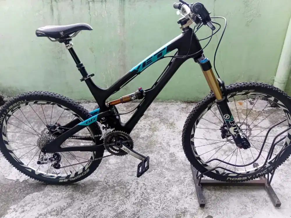 Yeti SB 66c carbon Spec sultan josss