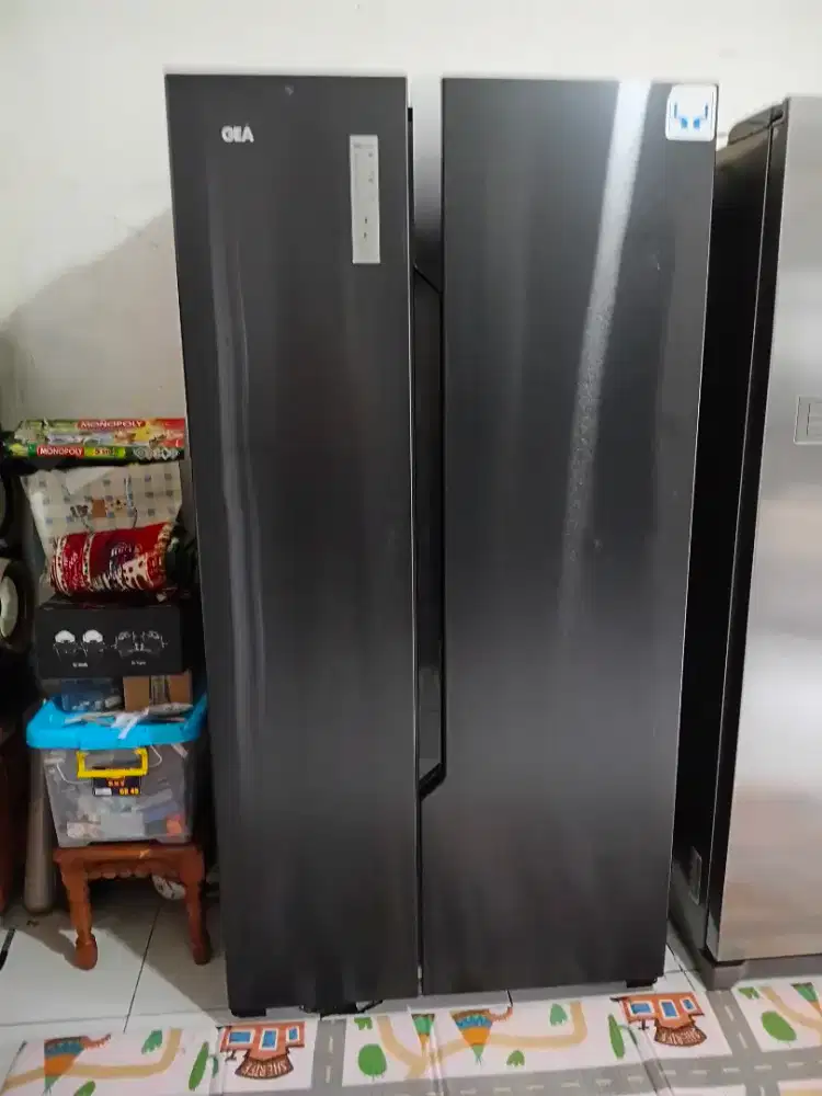 Dijual kulkas side by side GEA kondisi masih normal mulus