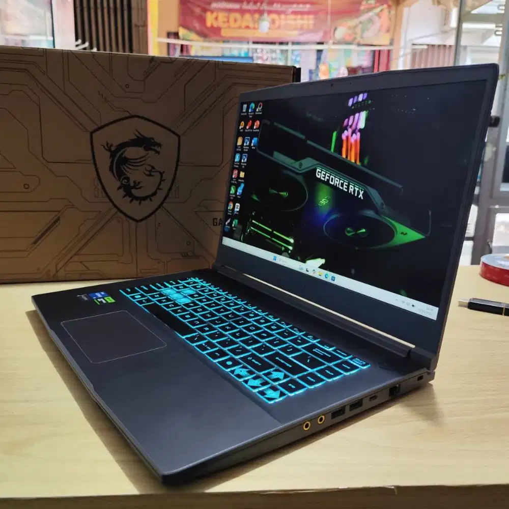 Laptop Gaming MSI THIN 15 Intel Core i5-12450H Nvidia RTX 2050 Fulset