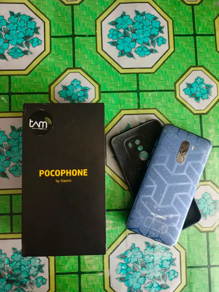 Poco phone F1 (6/128)