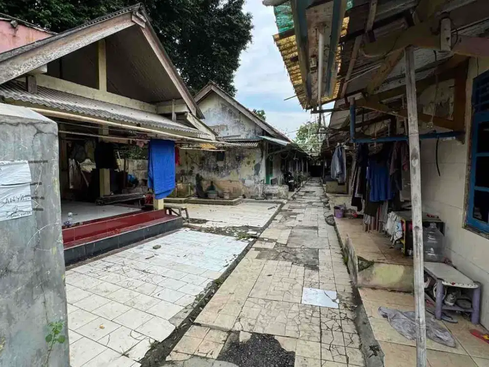 DIJUAL CEPAT! KONTRAKKAN 10 PINTU + TANAH 1.400 m² – LOKASI STRATEGIS KRAGILAN