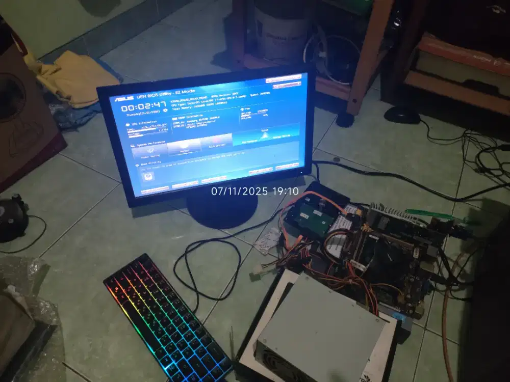 Rakitan core i7 4790 Ram 16 gb dual chanel + monitor
