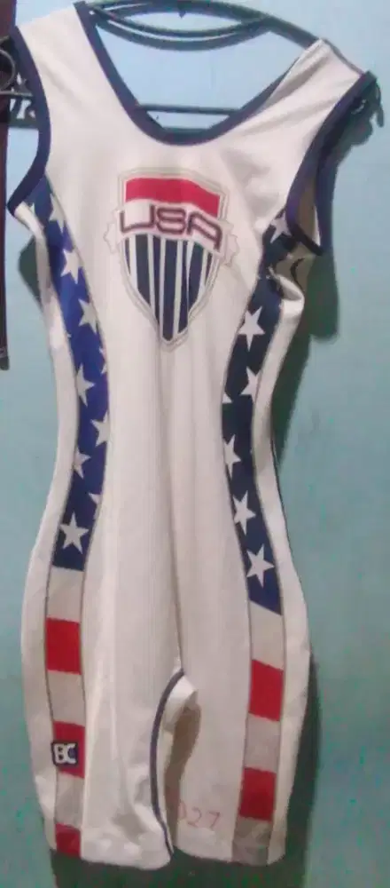 Baju gulat atau lari